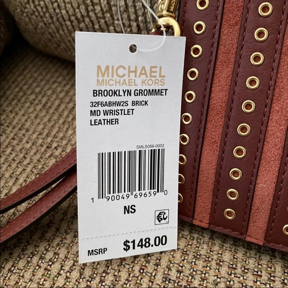 Michael Kors wristlet wallets for women - Picture 7 of 7